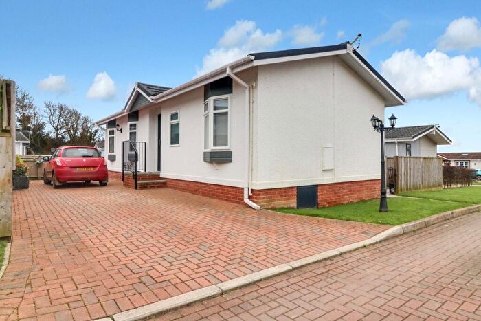 2 Bedroom Park Home For Sale In Shirmart Park, Braunton, EX33