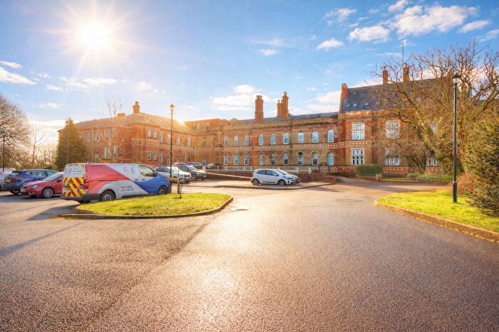 2 Bedroom Flat For Sale In Hine Hall, Mapperley, Nottingham, NG3