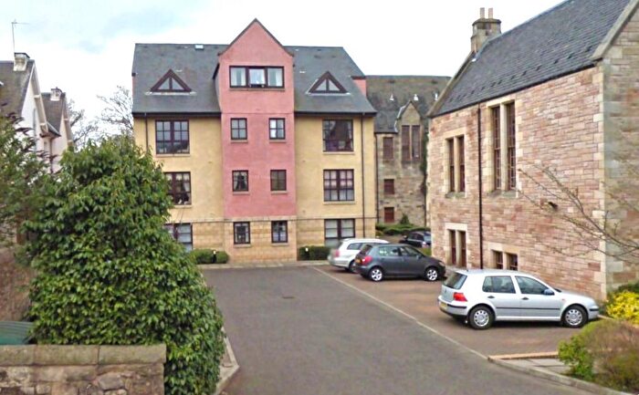 2 Bedroom Flat To Rent In Park Avenue, Edinburgh, EH15