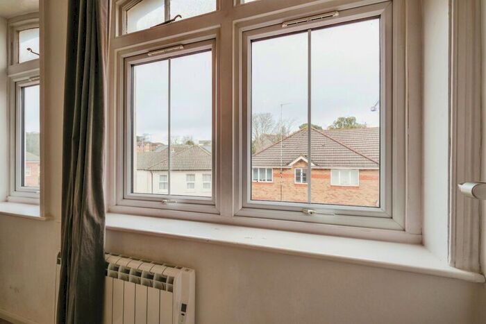 1 Bedroom Flat For Sale In Lorne Park Road, Bournemouth, BH1