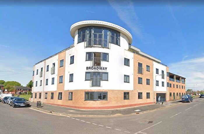 2 Bedroom Flat To Rent In Broadway House, Hornsea, HU18