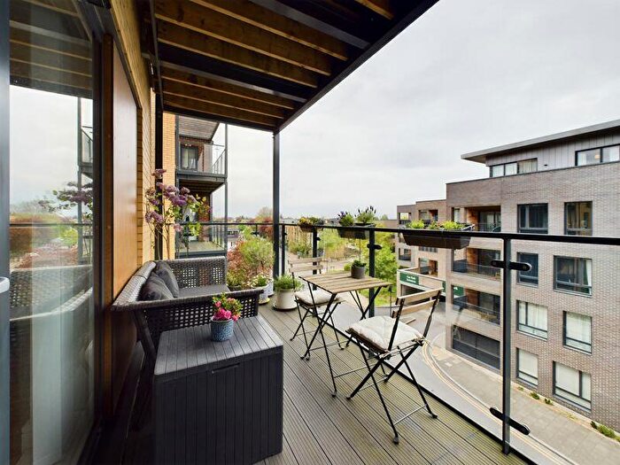 2 Bedroom Flat For Sale In Grove Park, London, NW9