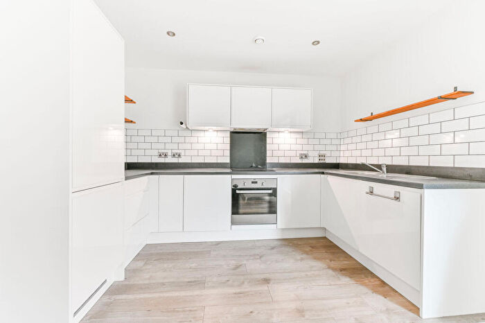 2 Bedroom Flat For Sale In Lambourne House, Apple Yard, Anerley, London, SE20