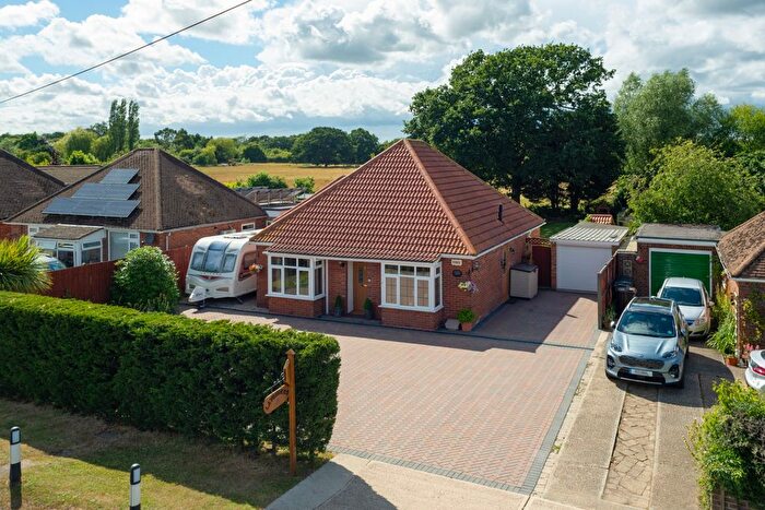 2 Bedroom Detached Bungalow For Sale In Ashford Road, Kingsnorth, TN23