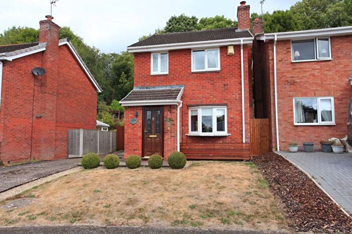 3 Bedroom Detached House For Sale In Lambeth Drive, Stirchely, TF3