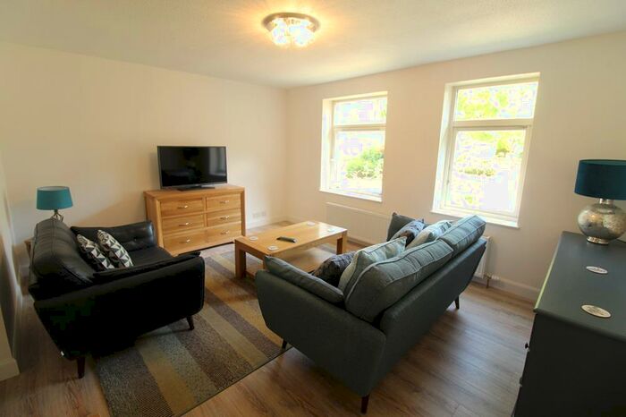 2 Bedroom Flat To Rent In Claremont Gardens, Ground Floor, AB10