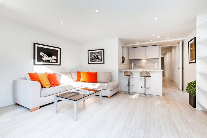 2 Bedroom Flat To Rent In Anselm Road, Fulham, London, SW6