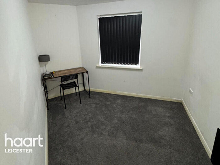 2 Bedroom Apartment For Sale In Strathern Road, Leicester, LE3