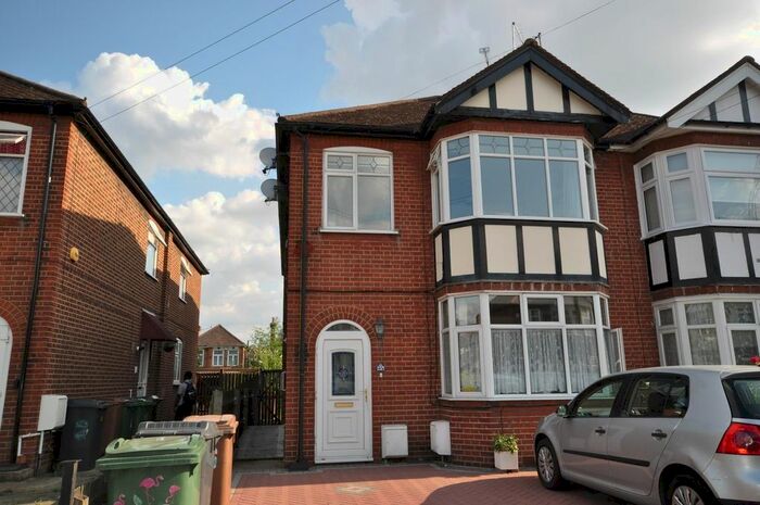 2 Bedroom Maisonette To Rent In Marlborough Road, London, E4