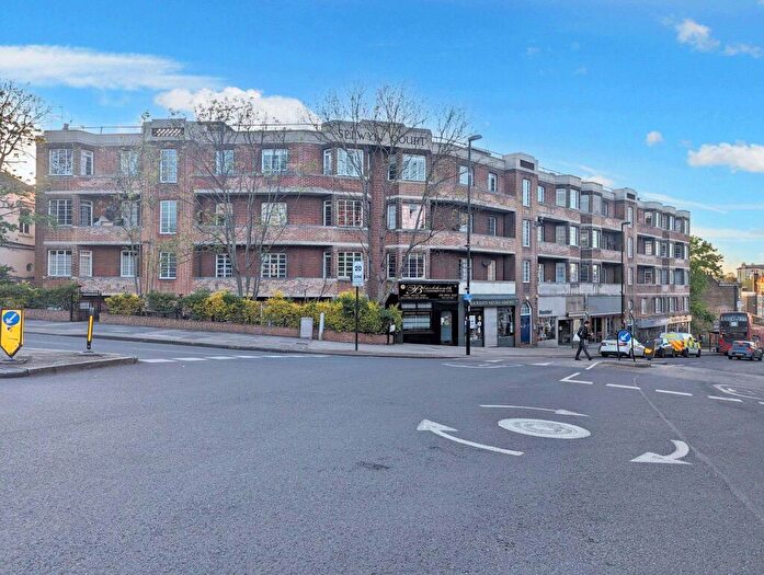 2 Bedroom Flat For Sale In Flat Selwyn Court, Blackheath Village, London, SE3
