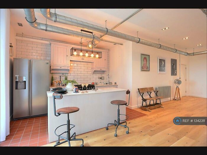 2 Bedroom Flat To Rent In Hyacinth House, London, SE26