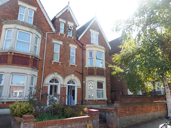 1 Bedroom Apartment To Rent In Flat St Andrews Road, Bedford, MK40