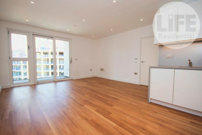 1 Bedroom Flat To Rent In Collet House, Wandsworth Road, Nine Elms Point, London, SW8
