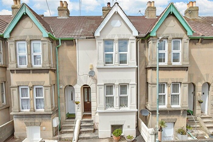 3 Bedroom Terraced House For Sale In St. George's Road, Gillingham, Kent, ME7