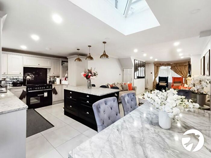 4 Bedroom Semi-Detached House To Rent In Curran Avenue, Sidcup, DA15