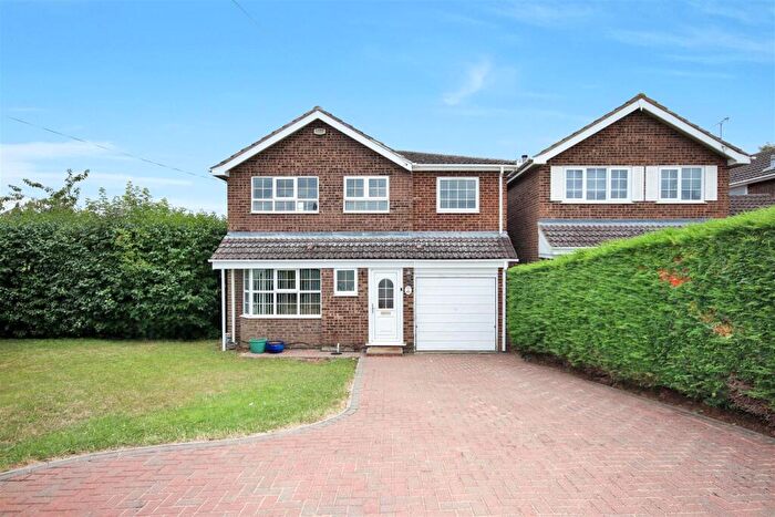 4 Bedroom Detached House For Sale In Keats Way, Rushden, NN10