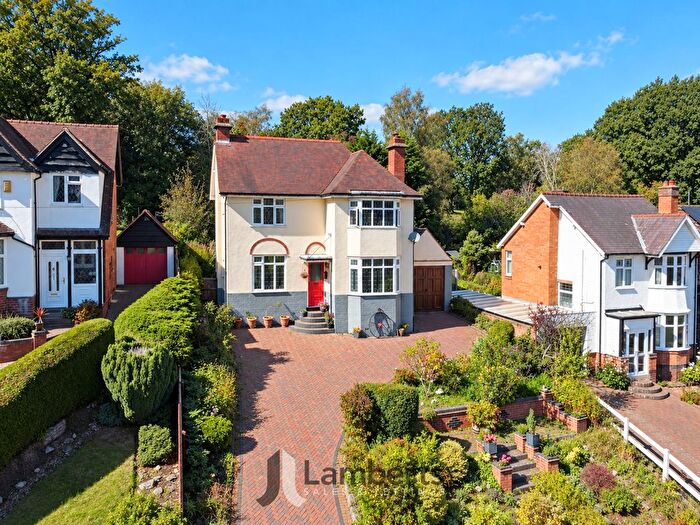 3 Bedroom Detached House For Sale In Plymouth Road, Southcrest, B97