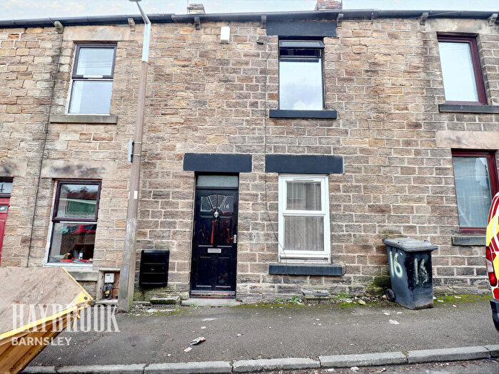 2 Bedroom Terraced House For Sale In Station Road, Barnsley, S70