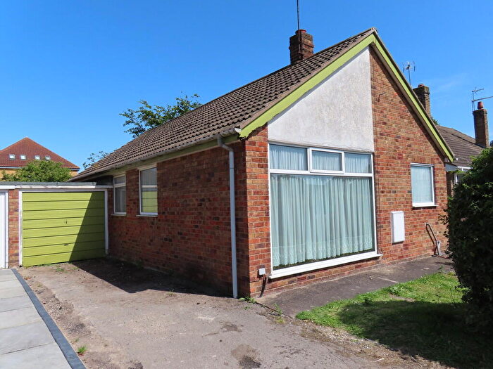 3 Bedroom Detached Bungalow For Sale In St. Stephens Crescent, Gilberdyke, HU15