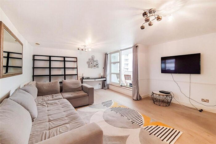 2 Bedroom Flat To Rent In Manchester Road, Cubitt Town, E14