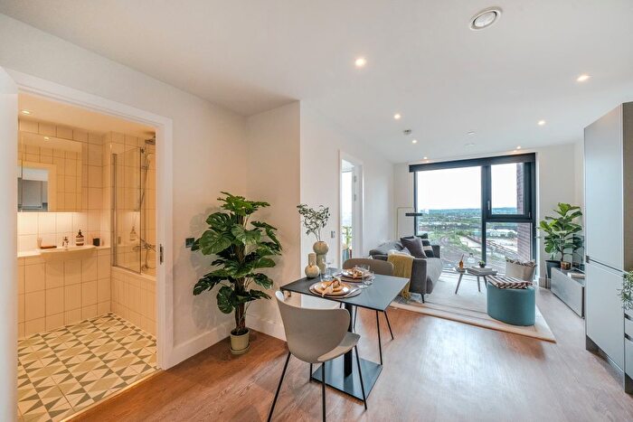 1 Bedroom Flat To Rent In Uncle Leeds, Whitehall Leeds ., LS12