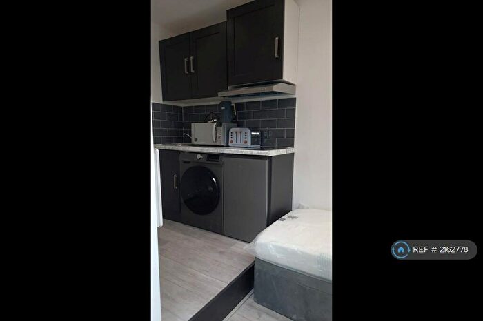 1 Bedroom Flat To Rent In Castle Street, Reading, RG1