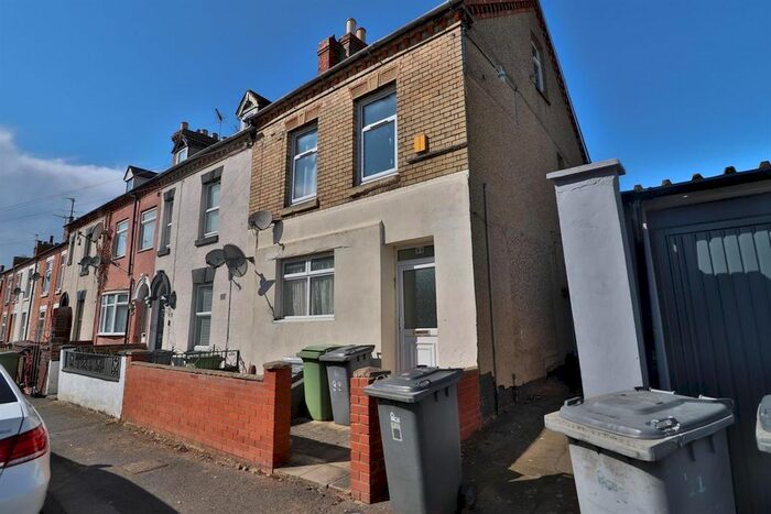 3 Bedroom Flat To Rent In Winstanley Road, Wellingborough, NN8