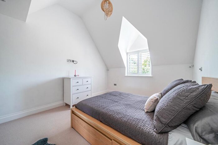 2 Bedroom Apartment To Rent In Yarnells Hill, Oxfordshire, OX2