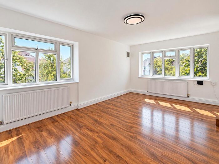 2 Bedroom Flat For Sale In Mallard Way, London, NW9