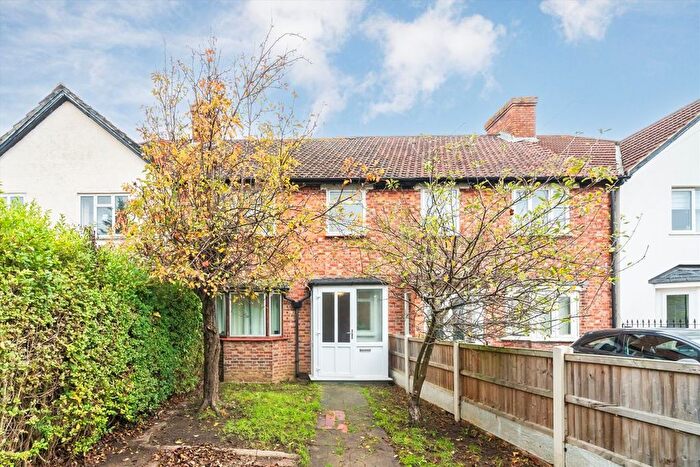 3 Bedroom Terraced House For Sale In Muirfield, Acton, W3