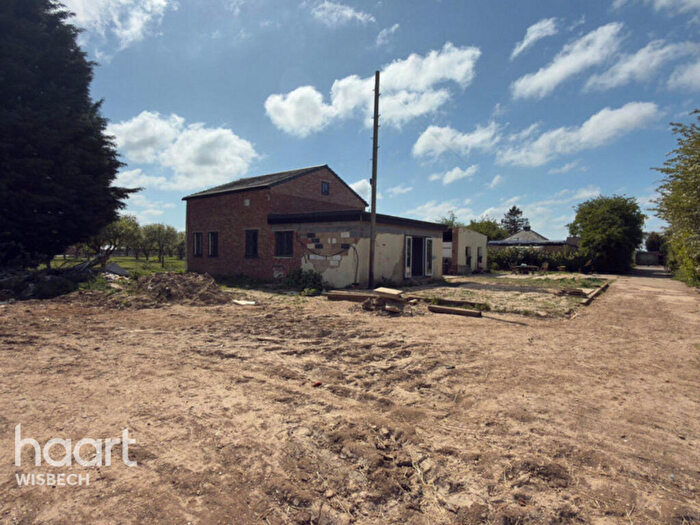 3 Bedroom Barn Conversion For Sale In Mays Lane, Leverington, PE13
