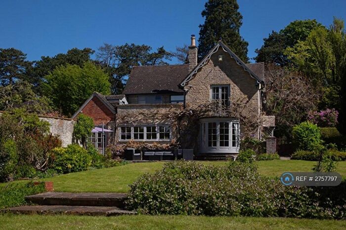 4 Bedroom Detached House To Rent In Chesterton, Bicester, OX26