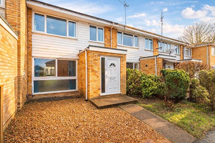 3 Bedroom Terraced House For Sale In Pinewood Close, St. Albans, Hertfordshire, AL4