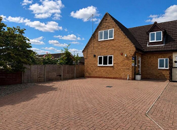 3 Bedroom House For Sale In Damson Tree Close, Bromyard, HR7