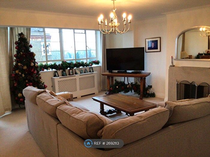 3 Bedroom Flat To Rent In Cholmeley Lodge, Highgate, N6