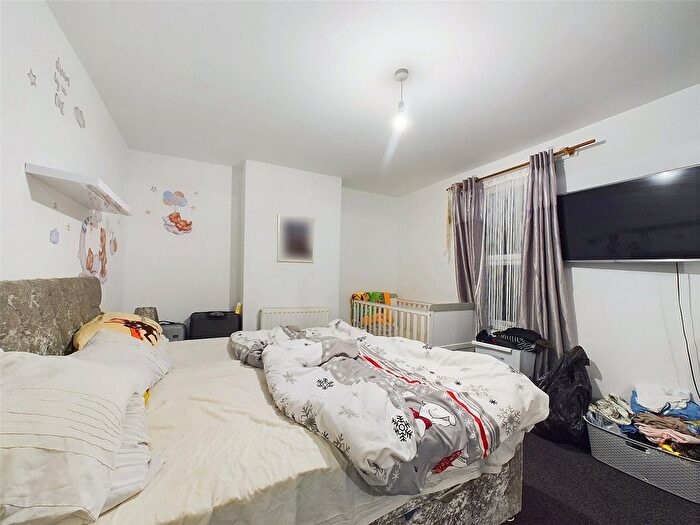 3 Bedroom Terraced House For Sale In High Street, Gloucester, Gloucestershire, GL1