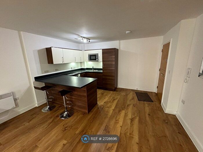 1 Bedroom Flat To Rent In Jefferson House, West Drayton, UB7