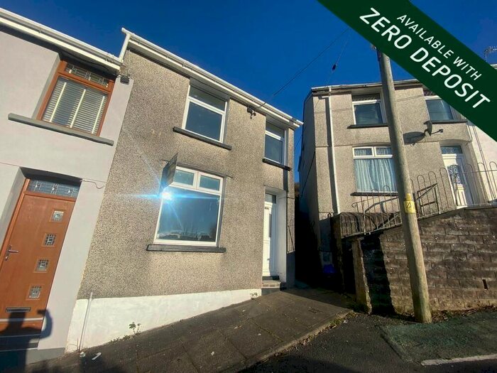 2 Bedroom Property To Rent In Bedw Road, Bedlinog, Treharris, CF46
