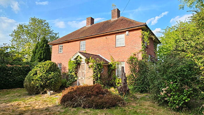 4 Bedroom Detached House For Sale In Heath End, Newbury, RG20
