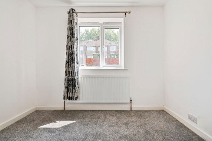 2 Bedroom Maisonette For Sale In Gainsford Road, Southampton, SO19