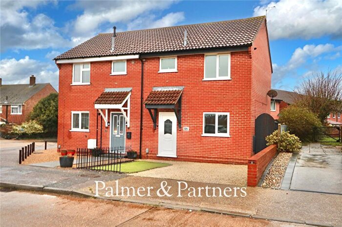 3 Bedroom Semi Detached House For Sale In Dunlin Road, Ipswich, Suffolk, IP2