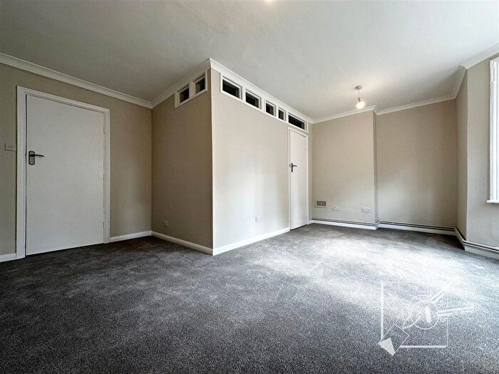 1 Bedroom Flat To Rent In Cobham Street, Gravesend, DA11