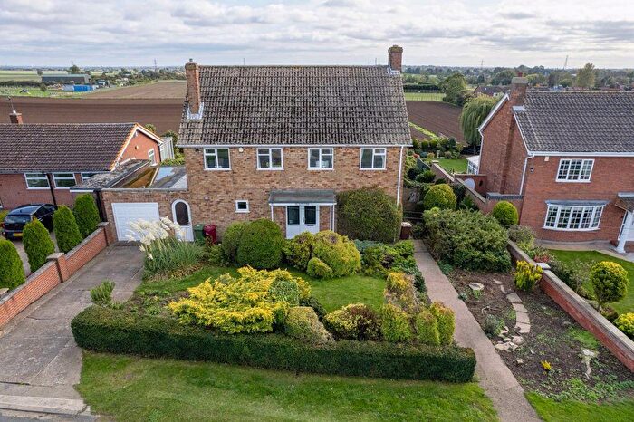 4 Bedroom Detached House For Sale In Mill Road, Scunthorpe, DN17