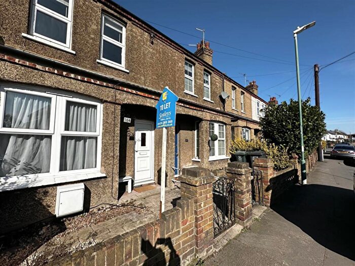 2 Bedroom End Of Terrace House To Rent In Heath Lane, Dartford, DA1