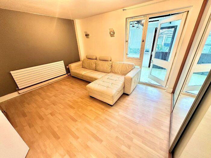 6 Bedroom Town House To Rent In Summerwood Road, Isleworth, TW7