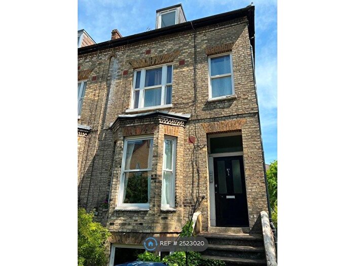 2 Bedroom Flat To Rent In London, London, W5