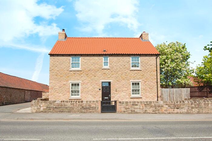 3 Bedroom Detached House For Sale In Richards Grove, Kirkby-In-Ashfield, Nottingham, NG17