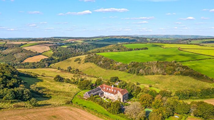 4 Bedroom Flat For Sale In Woodleigh, Kingsbridge, TQ7