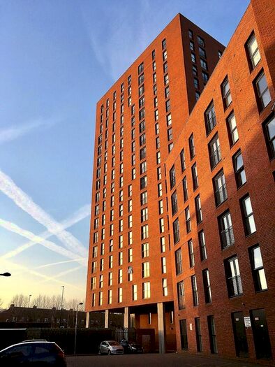 2 Bedroom Apartment To Rent In Alto, Sillavan Way, Salford, M3