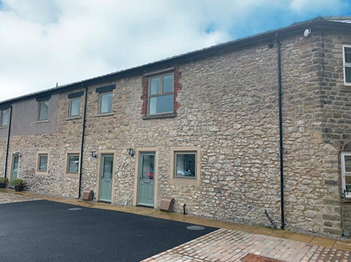 3 Bedroom Property To Rent In Otter Court, Buxton, SK17